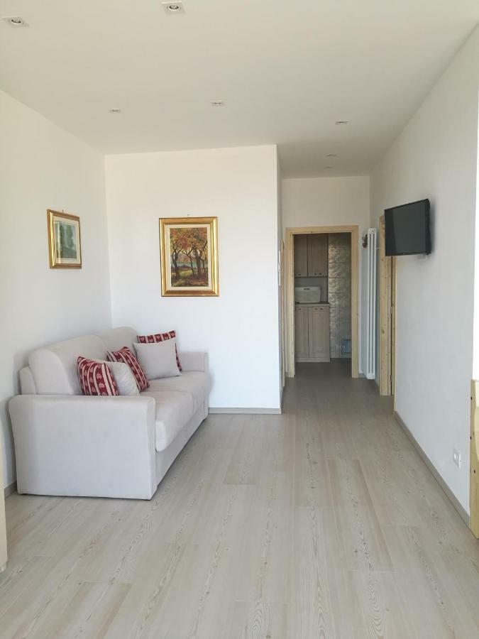 Al Salgiar Apartment Tuenno Ngoại thất bức ảnh