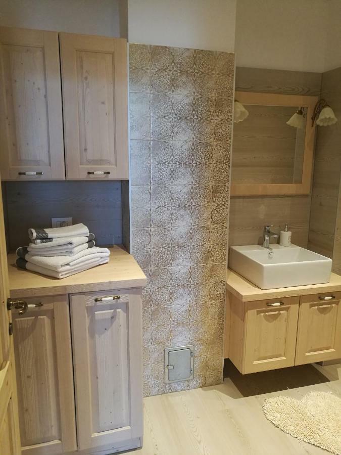 Al Salgiar Apartment Tuenno Ngoại thất bức ảnh